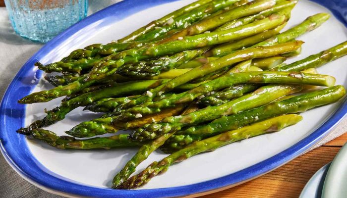 Asparagus Recipes That Offer Low-Calorie Flavor and Nutrition