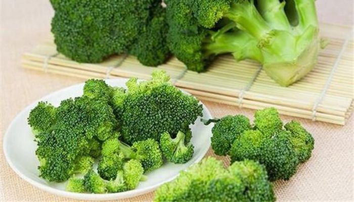 Broccoli Benefits: How This Low-Calorie Veggie Boosts Your Health